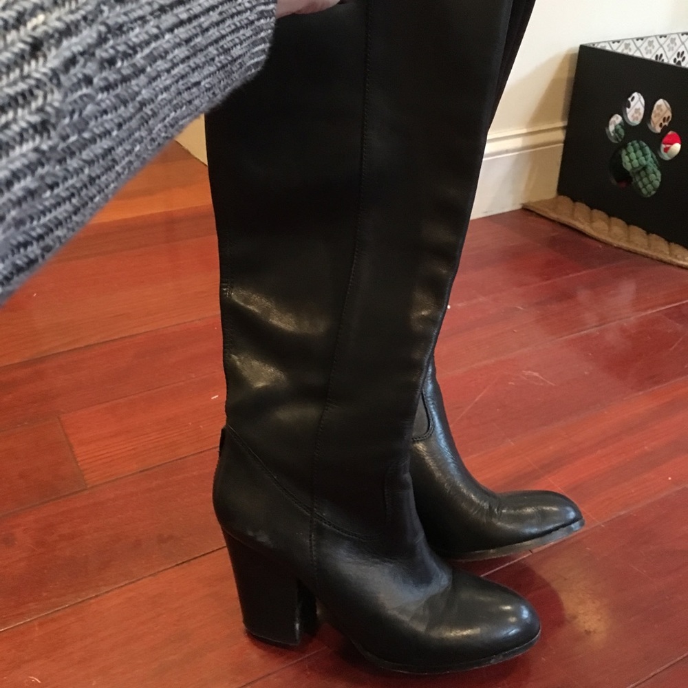 Saks Fifth Avenue leather boots, size 7.5